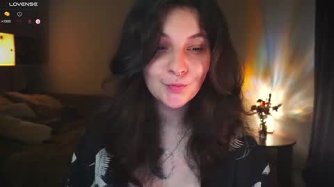 Snapshot of maymary_ chatting on 10.10.25 Mary . online show from 10.10.25