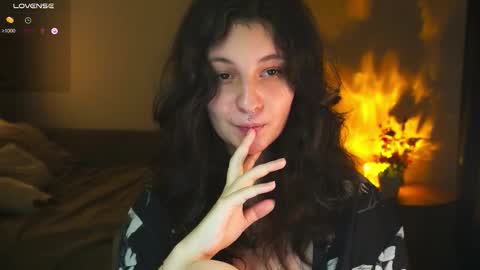 Snapshot of maymary_ chatting on 10.27.25 Mary . online show from 10.27.25