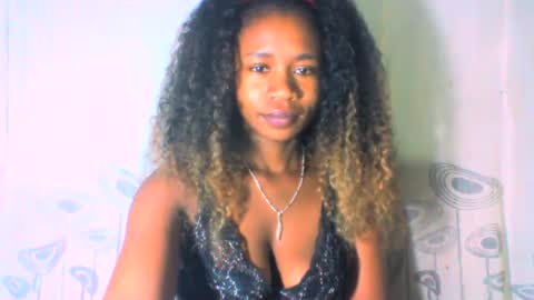 Snapshot of mayrah5 chatting on 02.03.25 mayrah online show from 02.03.25