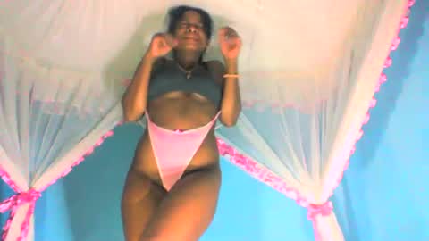 Snapshot of mayrah5 chatting on 02.06.25 mayrah online show from 02.06.25