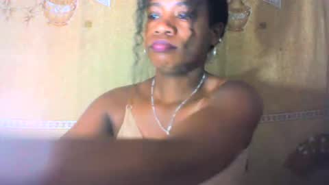 Snapshot of mayrah5 chatting on 02.18.25 mayrah online show from 02.18.25