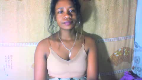 Snapshot of mayrah5 chatting on 02.26.25 mayrah online show from 02.26.25