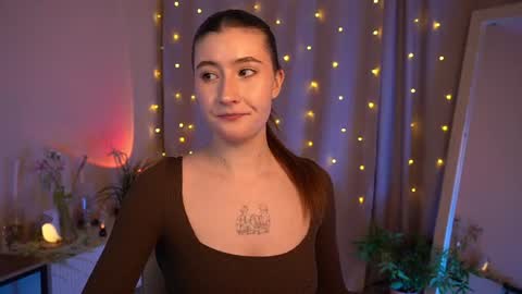 Snapshot of mayshawty chatting on 06.12.26 May online show from 06.12.26
