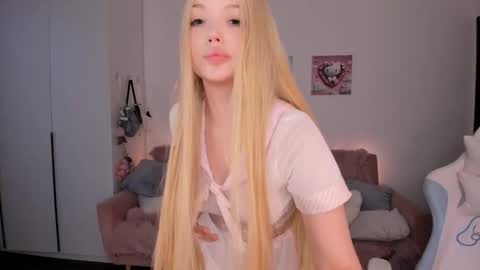  Mila  online show from 09.29.25