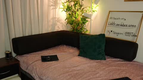 Anna       IG mbca anna  online show from 01.22.25