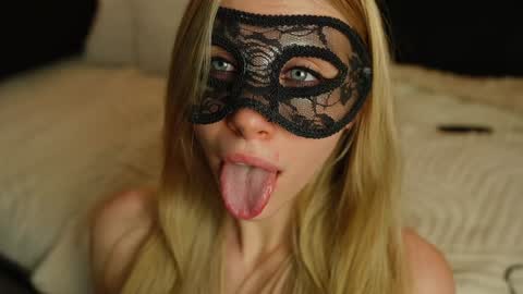 Anna       IG mbca anna  online show from 01.30.25