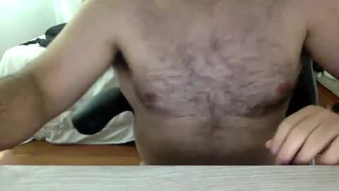 Snapshot of mbotve chatting on 09.22.25 VzlaMan online show from 09.22.25