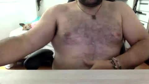 Snapshot of mbotve chatting on 09.24.25 VzlaMan online show from 09.24.25