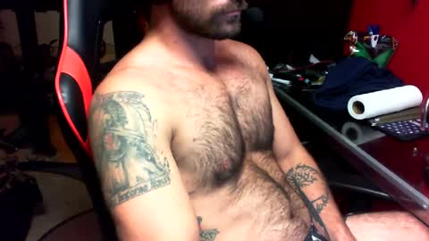 Snapshot of mcbethtime chatting on 06.16.26 mcbethtime online show from 06.16.26