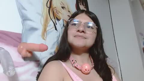 Snapshot of mckennahot303av chatting on 02.28.25 mackenna av online show from 02.28.25