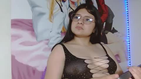 Snapshot of mckennahot303av chatting on 03.10.25 mackenna av online show from 03.10.25