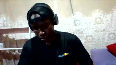 Snapshot of mclntz_bbc chatting on 02.19.25 mclntz_bbc online show from 02.19.25