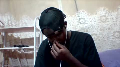 Snapshot of mclntz_bbc chatting on 02.20.25 mclntz_bbc online show from 02.20.25