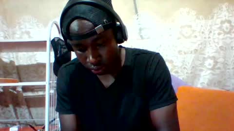 Snapshot of mclntz_bbc chatting on 02.24.25 mclntz_bbc online show from 02.24.25