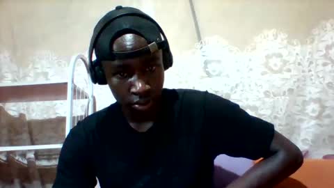 Snapshot of mclntz_bbc chatting on 02.25.25 mclntz_bbc online show from 02.25.25