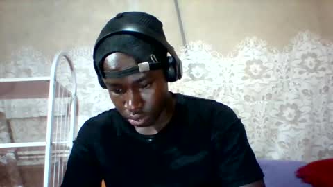 Snapshot of mclntz_bbc chatting on 03.08.25 mclntz_bbc online show from 03.08.25