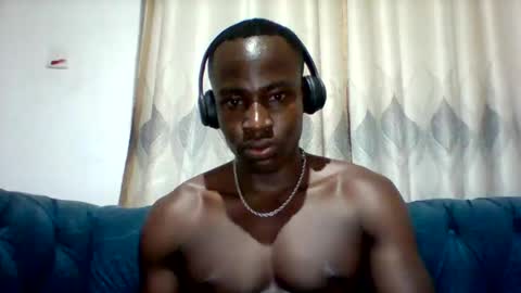 Snapshot of mclntz_bbc chatting on 10.13.25 mclntz_bbc online show from 10.13.25