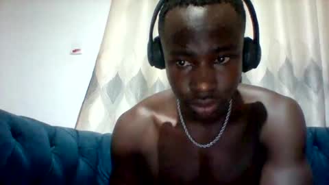 Snapshot of mclntz_bbc chatting on 10.17.25 mclntz_bbc online show from 10.17.25