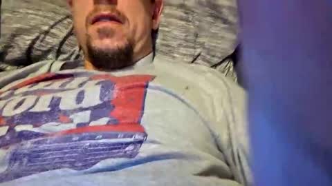 Snapshot of mclovinmackay chatting on 11.10.25 mclovinmackay online show from 11.10.25