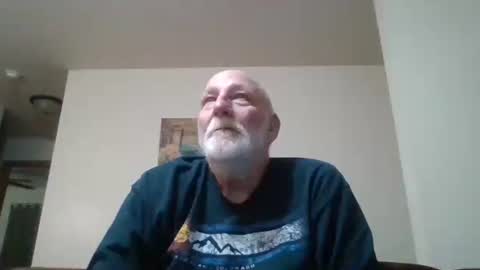 Snapshot of mdane99 chatting on 12.18.24 mdane99 online show from 12.18.24