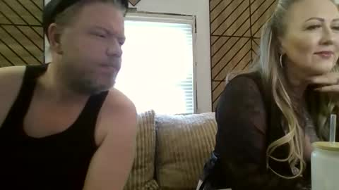 Snapshot of me2283 chatting on 05.13.26 me2283 online show from 05.13.26