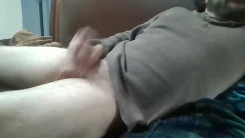 Snapshot of me_likey88 chatting on 11.05.25 yung n hung online show from 11.05.25