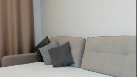 Snapshot of me_lina_ chatting on 10.11.25 Alice online show from 10.11.25