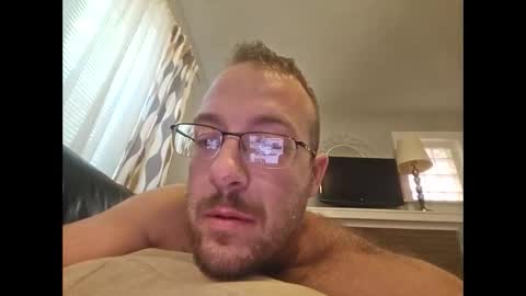 Snapshot of meatinyourgrill chatting on 10.09.25 meatinyourgrill online show from 10.09.25