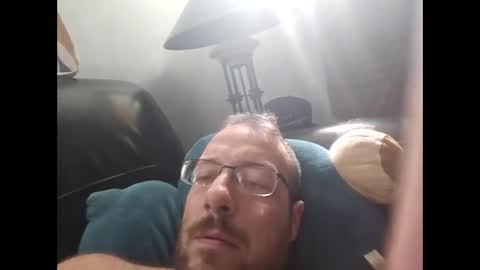 Snapshot of meatinyourgrill chatting on 10.19.25 meatinyourgrill online show from 10.19.25