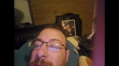 Snapshot of meatinyourgrill chatting on 10.27.25 meatinyourgrill online show from 10.27.25