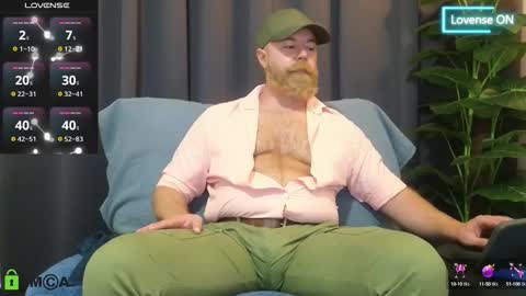 Snapshot of meaty_roll chatting on 09.30.25 Meaty Roll online show from 09.30.25