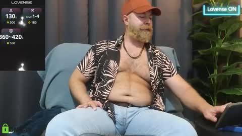 Snapshot of meaty_roll chatting on 10.02.25 Meaty Roll online show from 10.02.25