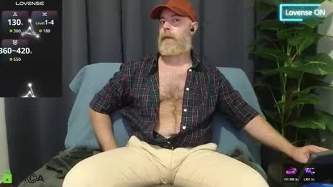 Snapshot of meaty_roll chatting on 10.26.25 Meaty Roll online show from 10.26.25