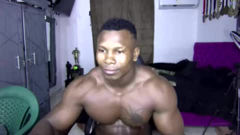 Snapshot of medellinblacx chatting on 10.19.25 medellinblacx online show from 10.19.25