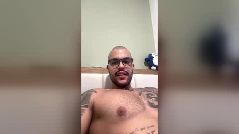 Snapshot of medellindrak chatting on 06.16.26 filippoae online show from 06.16.26