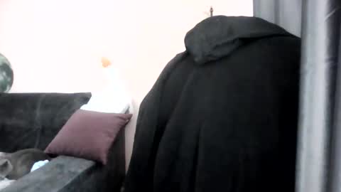 Snapshot of medjik_lool chatting on 10.13.25 Oltereodora-lima online show from 10.13.25