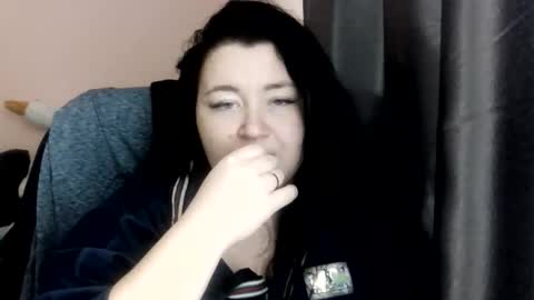 Snapshot of medjik_lool chatting on 10.31.25 Oltereodora-lima online show from 10.31.25