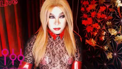 THE QUEEN ALPHA   Queen Medusa Prey online show from 10.24.25