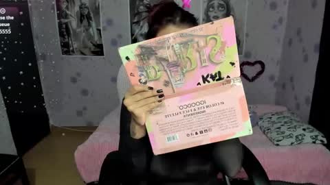 Katrina online show from 12.17.25