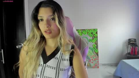 Snapshot of meduza_sexy_caramel chatting on 12.03.24 Baio online show from 12.03.24