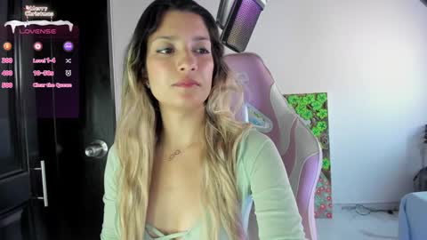 Snapshot of meduza_sexy_caramel chatting on 12.28.24 Baio online show from 12.28.24