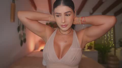 Andrea  online show from 10.05.25