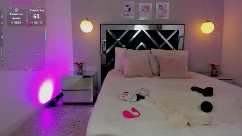 Snapshot of meelody7 chatting on 10.21.25 Melody online show from 10.21.25