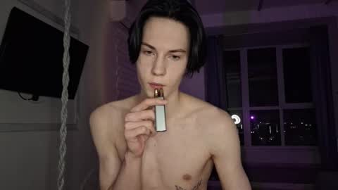 Snapshot of meetmikee chatting on 03.08.25 telegram mksyron online show from 03.08.25