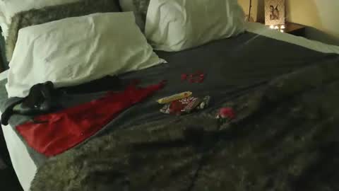 megadon1990 online show from 02.16.26