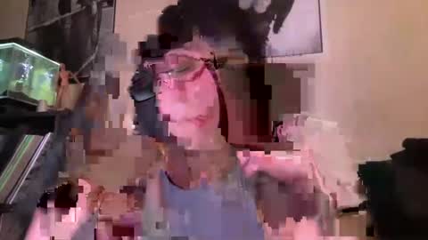 Snapshot of megan___white chatting on 10.04.25 megan white online show from 10.04.25