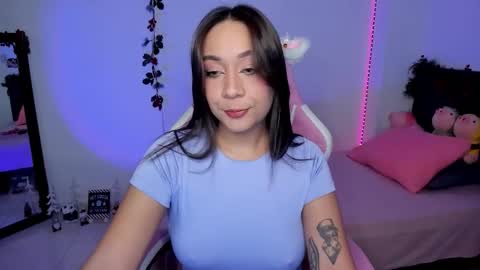 Snapshot of megan__blue chatting on 12.18.25 Megan online show from 12.18.25