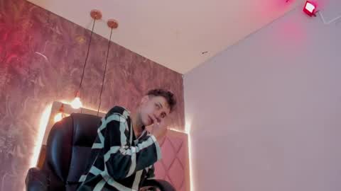 Snapshot of megan_and_clohe chatting on 06.07.26 M E G A N online show from 06.07.26