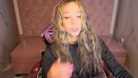 megan_collins_b online show from 11.06.25