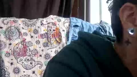 Megan and sophi online show from 10.19.25